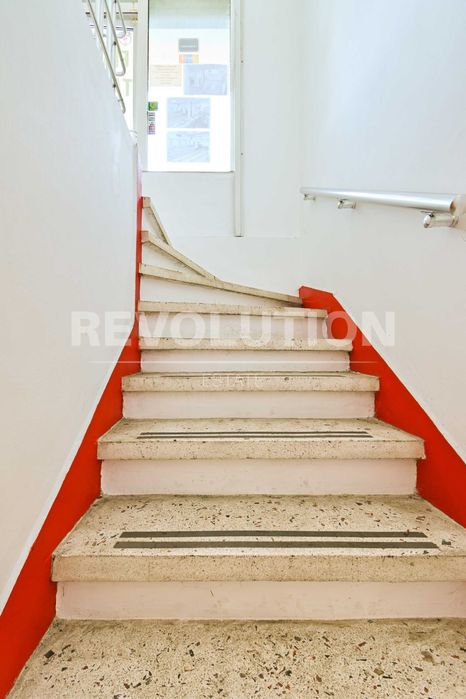 Продава се Магазин в София, Княжево - 66 кв.м за 1197 €/кв.м - Снимка #8