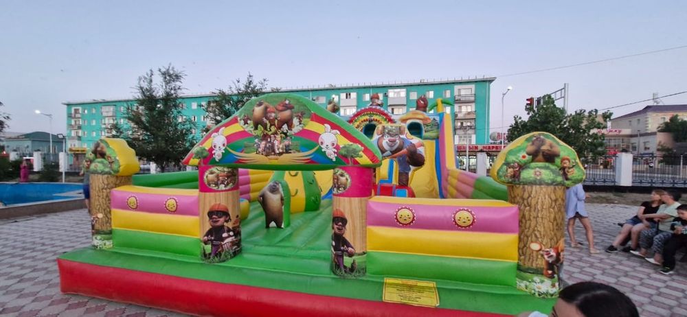 Надувной батут для парков