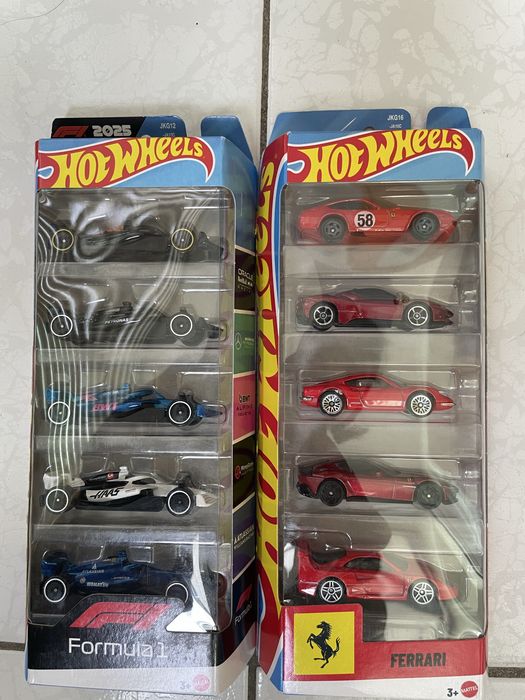 Hot wheels машинки