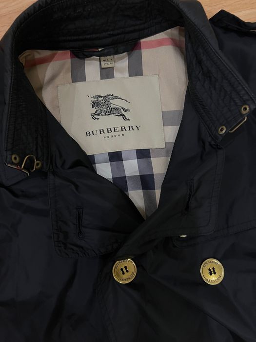 Burberry Яке IT 40