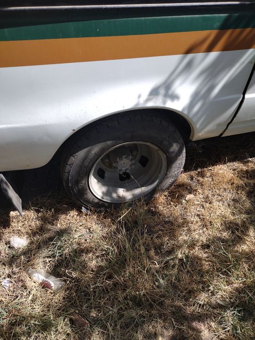 GAZ 270500 сотилади 1996 йил мотор каробка, орқа мост родной очилмаган