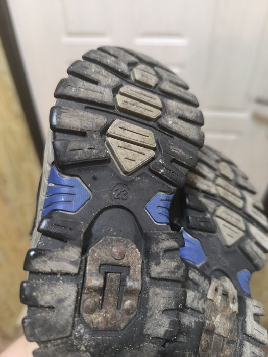 Продам детские сапожки