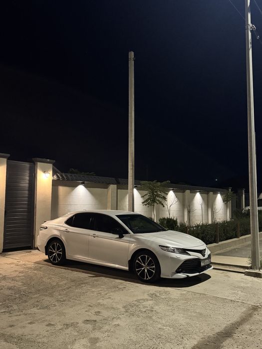 Аренда авто Camry 70 с водителем