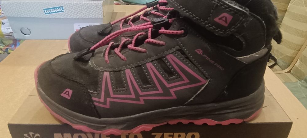 Ghete Alpine pro mărime 35