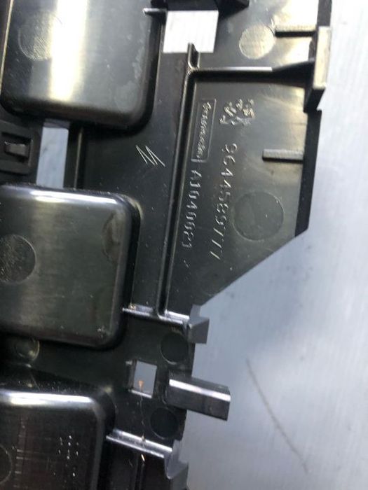 grila aerisire bord centrala peugeot 407
