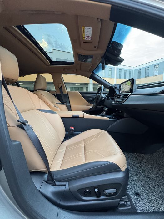 Lexus ES300 Premium Klass 2025 Model