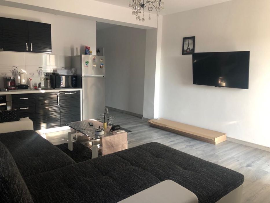 Inchiriez apartament in zona AUCHAN VITAN.