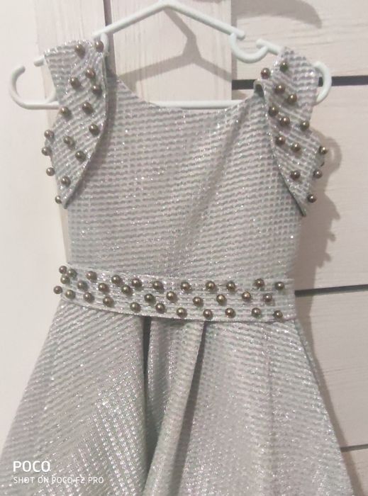 Продам платье 5-7 лет