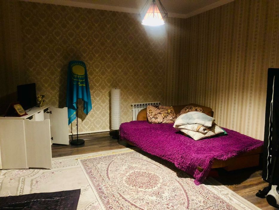 Продам 2 дома на одном участке. Срочно.