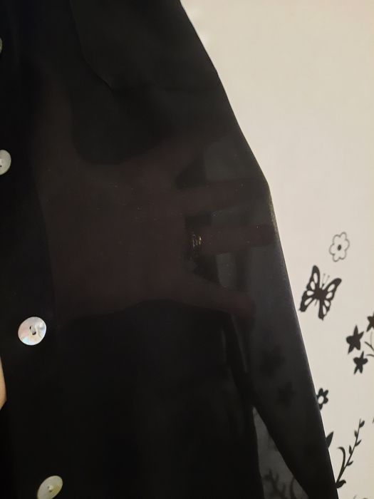 Cămașă de dama semi transparenta și pulover ( rochie Benetton .)