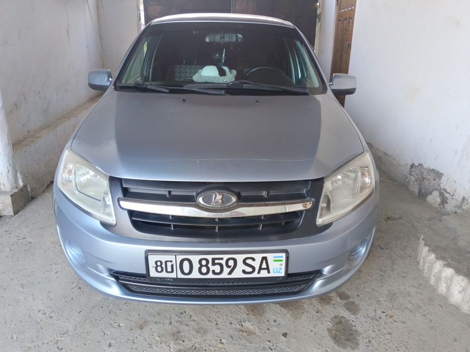 Lada granta 2012