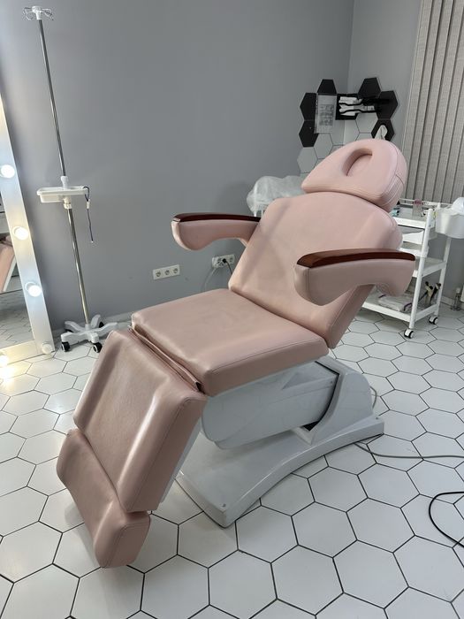Кушетка косметологическая электрическая 3-х моторная