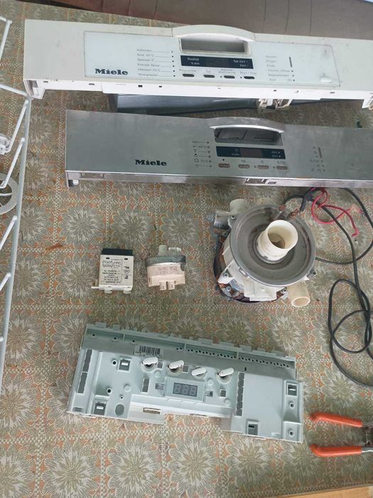Съдомиялна миеле (Miele) G 1320 SC, на части