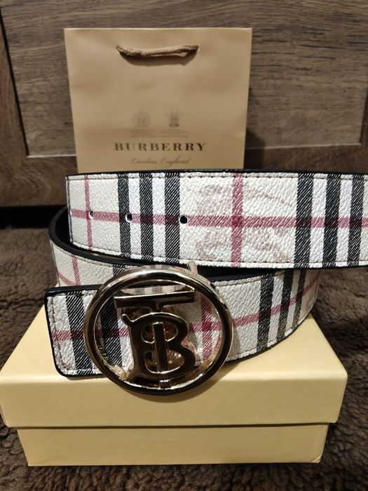 Curea Burberry 110 cm noua