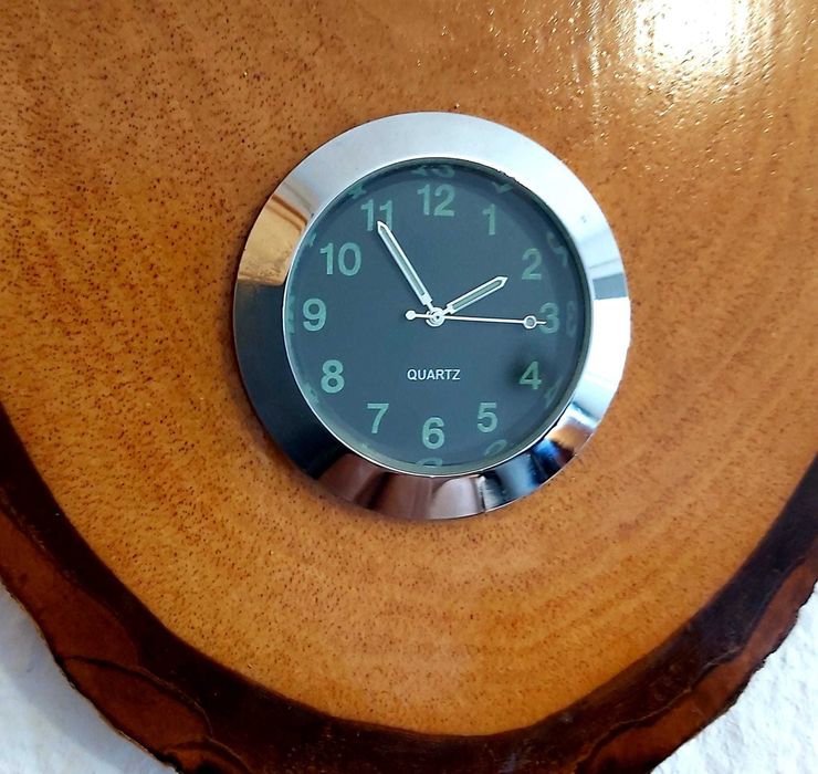 Подкова с часовник на дърво - ръчна изработка