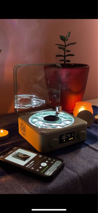 Колонка с визията на грамофонче