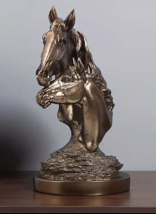Статуэтка лошади