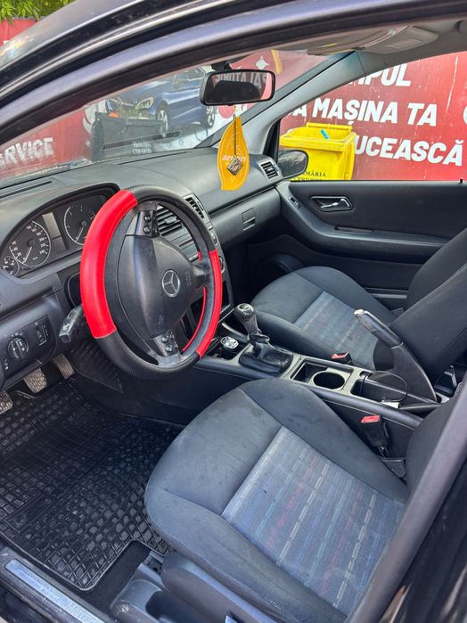 Vând Mercedes A180
