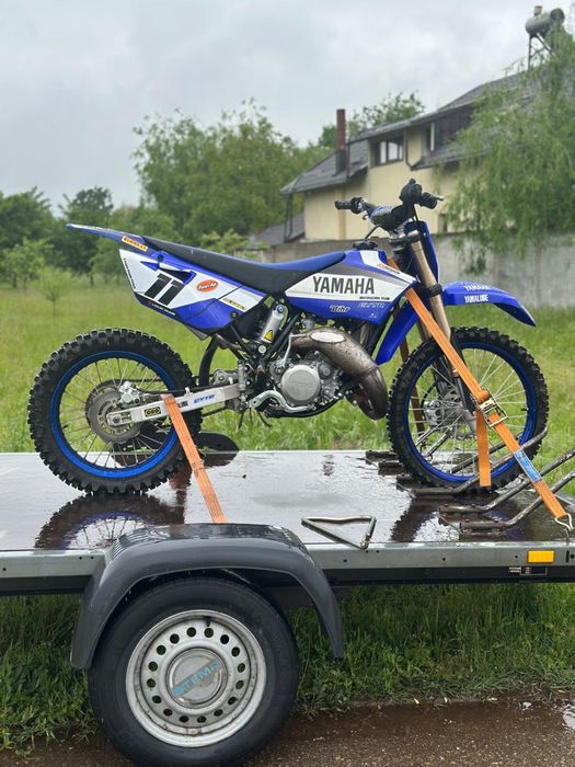 Motocicleta Yahama YZ85