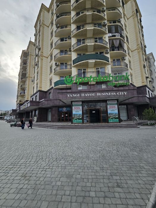 Srochna sotiladi. 2 xonali. 9 dagi Yangi xayot domi