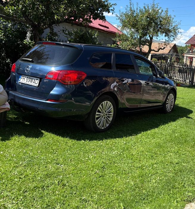Opel Astra J 2012 2.0 CDTI 160CP