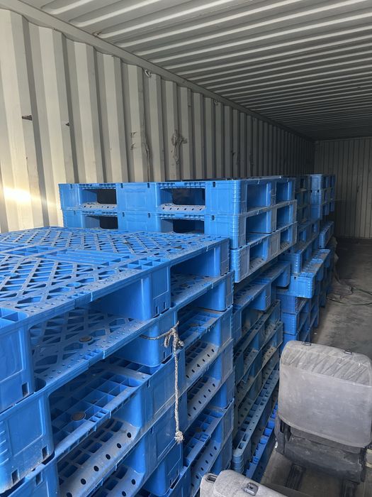 Поддоны , пластмасовые ( паллеты)