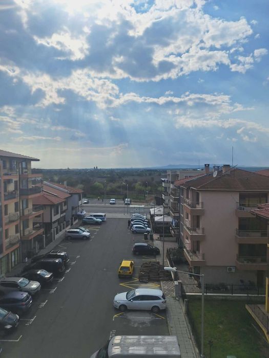 Компактен тристаен апартамент в жилищна сграда, Без такса