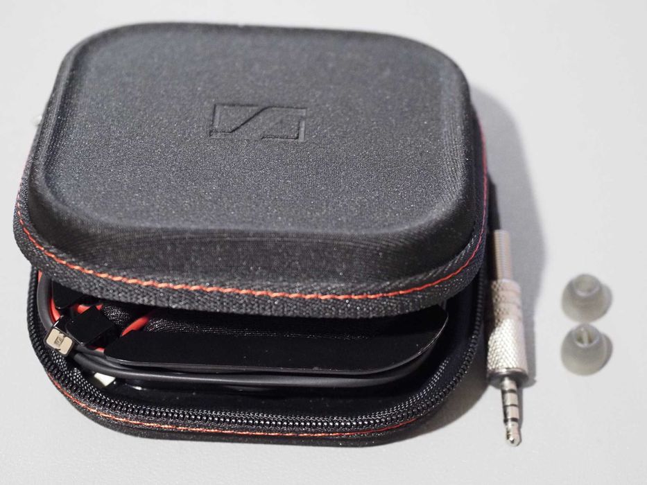 Sennheiser Momentum In Ear cu Fir