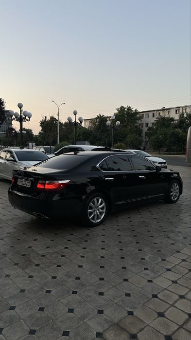 Продается или обмен Lexus LS600HL 4wd 2008 года