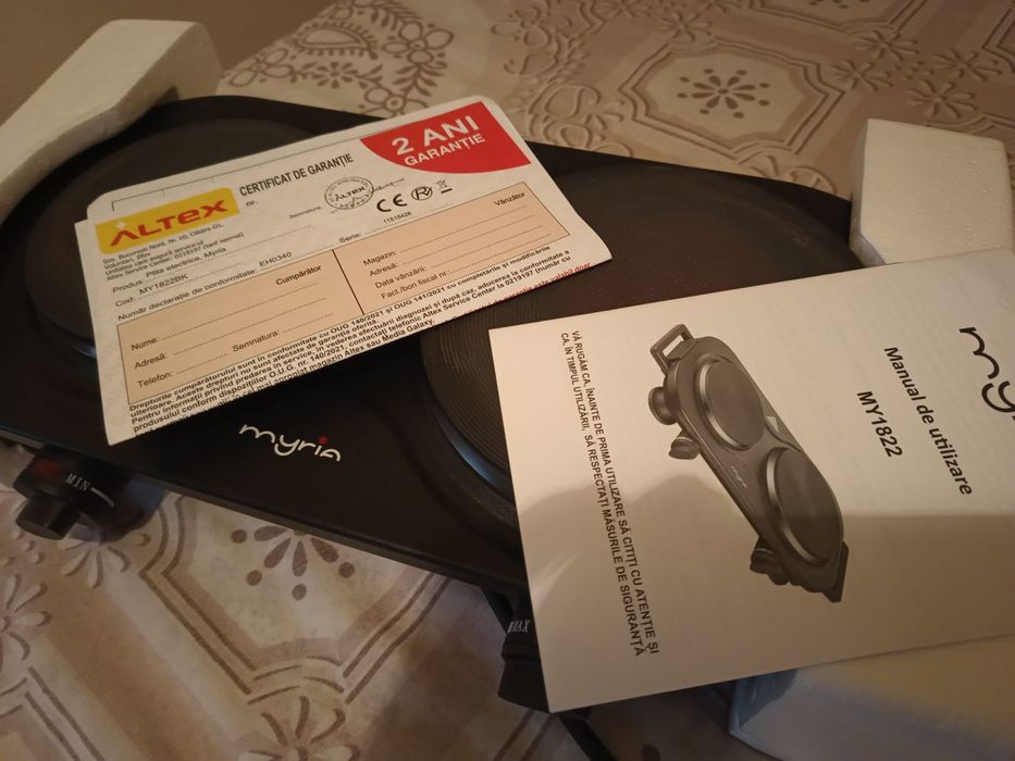 Vând plită electrică.