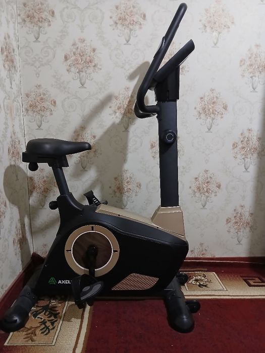 велотренажер AXELUS