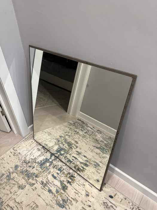 Продам зеркало в идеальном состоянии