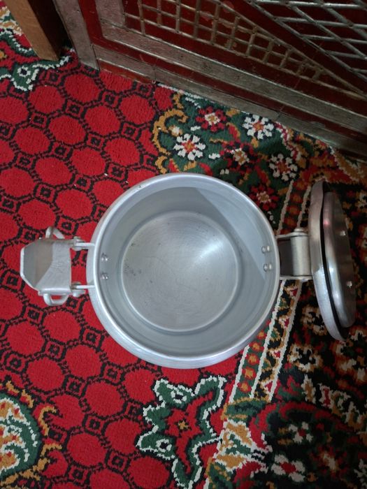 Flyaga sotiladi 10 litr