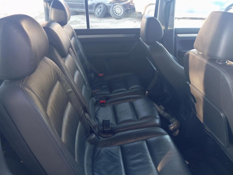 Продавам Vw Touran 2.0 170 6  BMN скорости НА ЧАСТИ