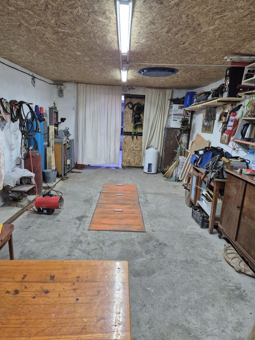 Продам гараж в центре