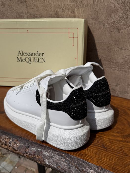 Alexander Mcqueen с камъчета
