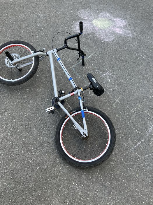 Велосипед bmx.