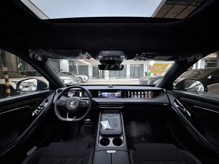 Voyah Free Hybrid 318 км 4WD pod zakaz