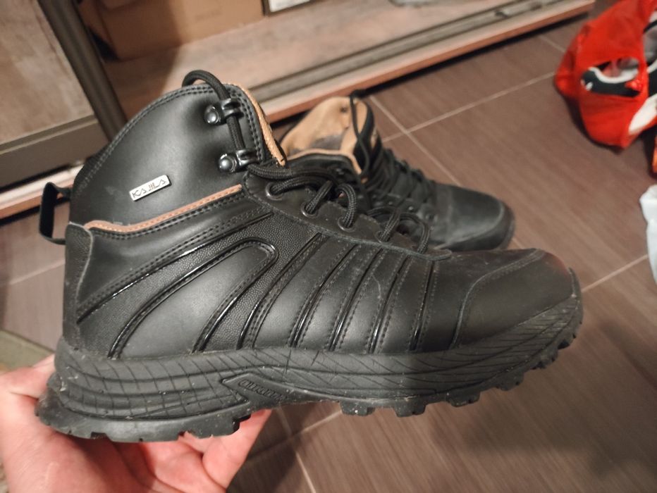 Продам зимнюю обувь