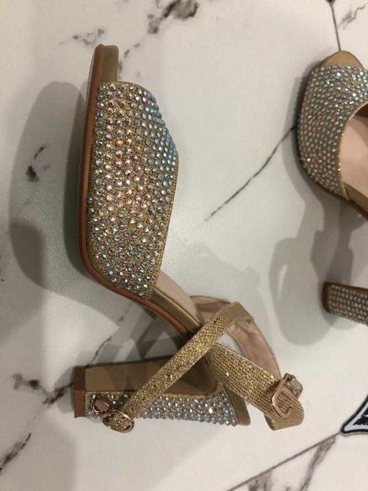 туфли босоножки женская