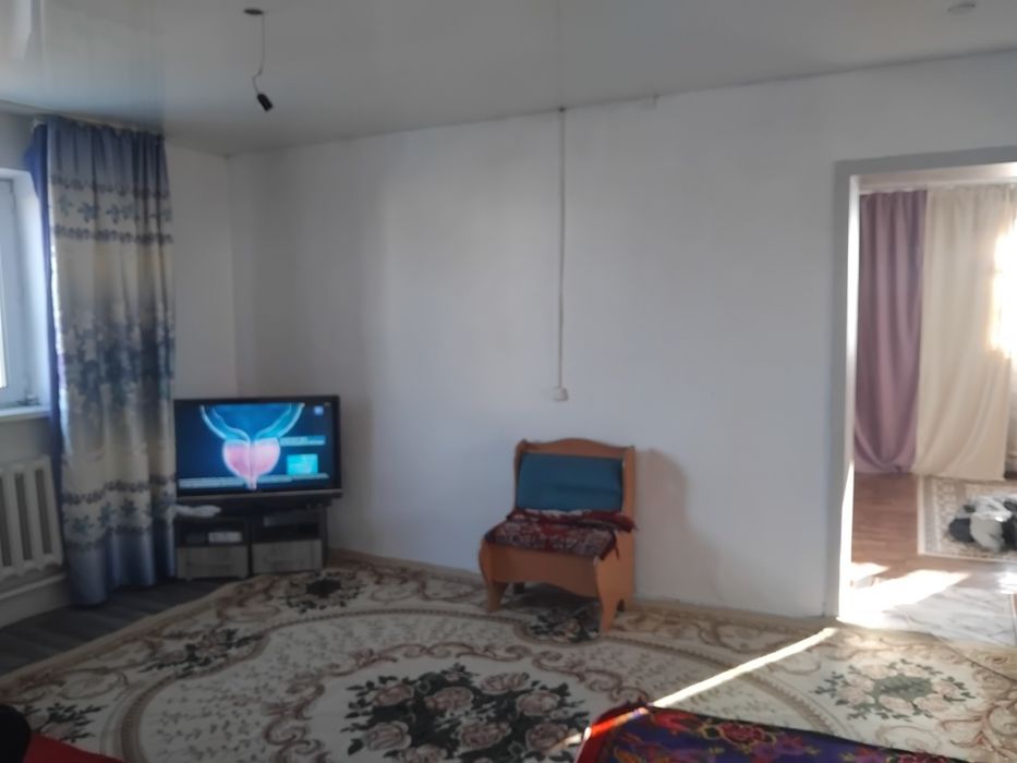 Дом на восточным левый