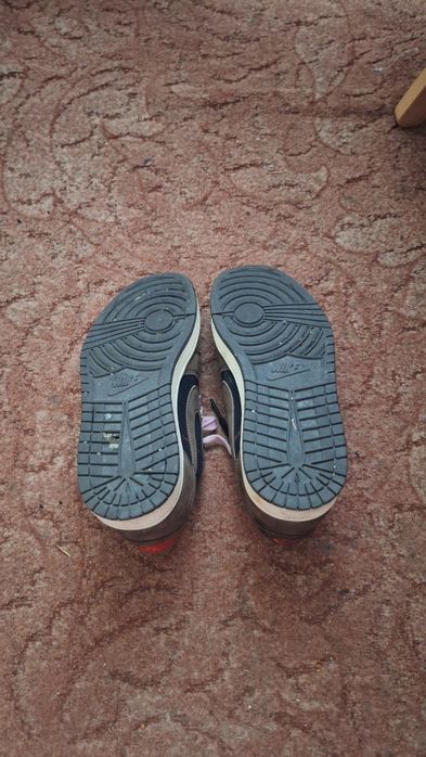 Jordan 1 Low Mocha x Travis Scott