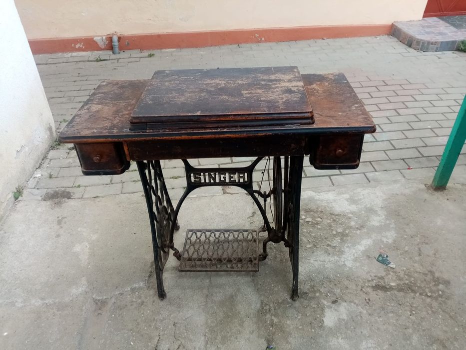 Mașină cusut singer