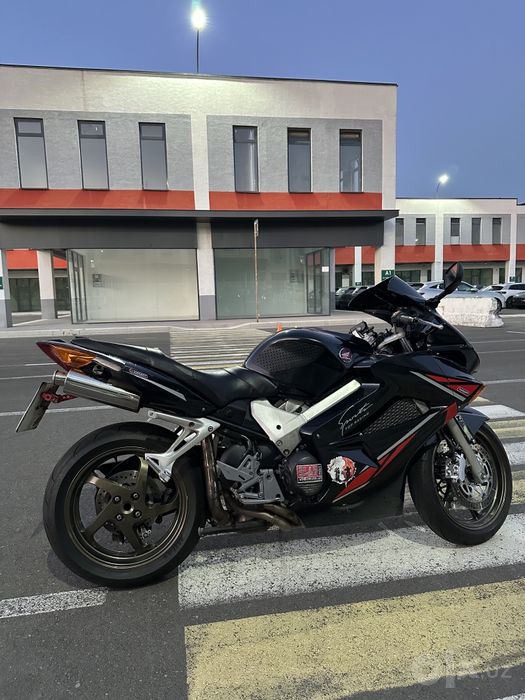 HONDA VFR 800 V tech sport