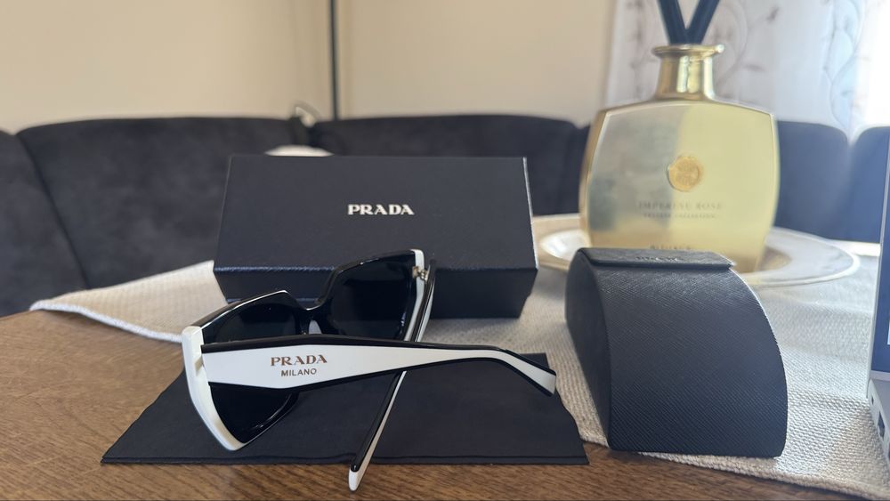Оригинални слънчеви очила Prada