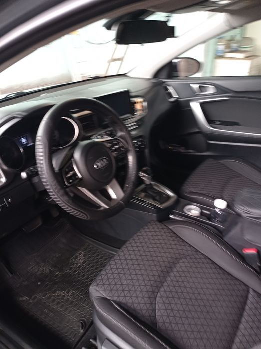 Продам Kia Ceed 2019г