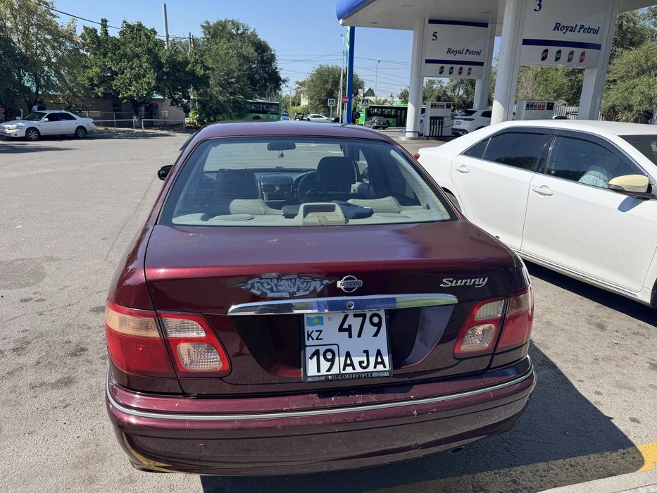 Nissan Sunny 2001 автомат 1.8 л