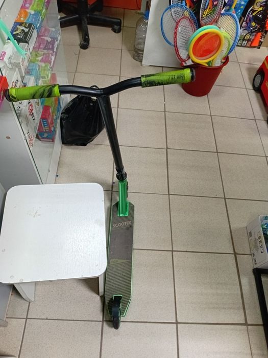 Продам самокат детский