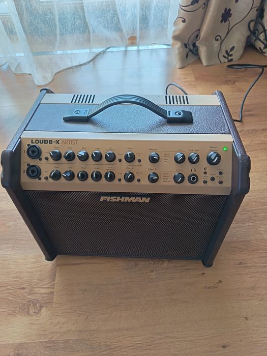 Stație chitară electroacustică