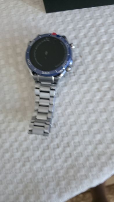 Часовник huawei ultimate